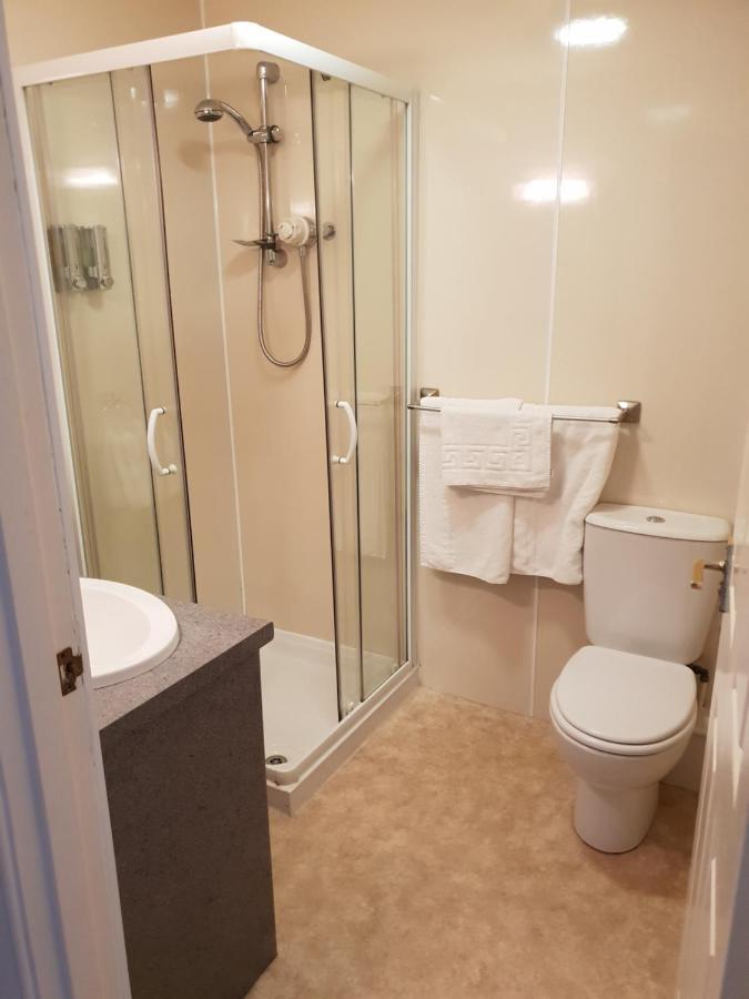 אלנס Commercial Hotel מראה חיצוני תמונה