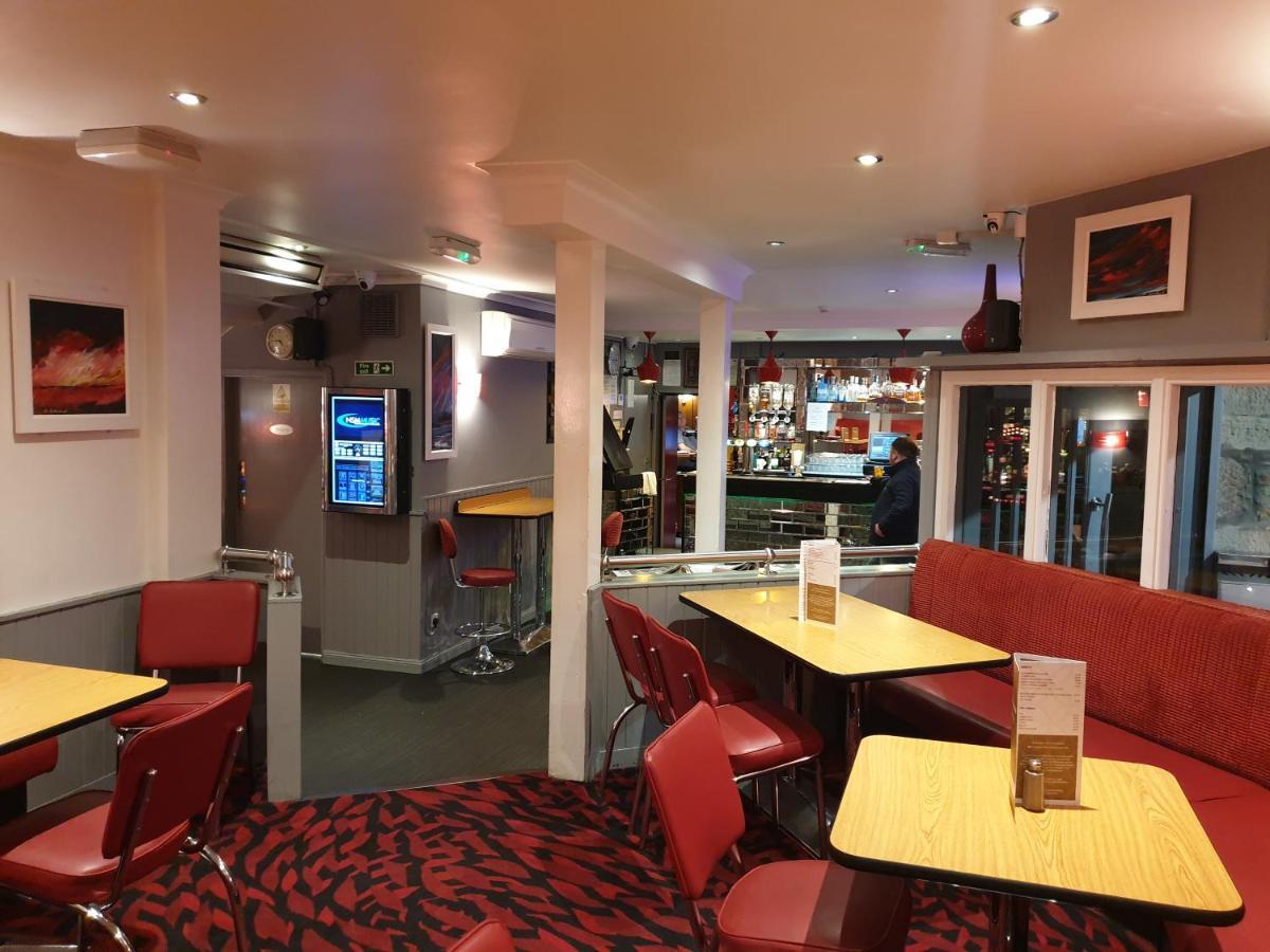 אלנס Commercial Hotel מראה חיצוני תמונה